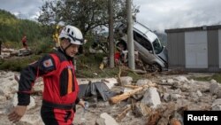 Jedan od spasilaca iz Civilne zaštite RS na terenu u Donjoj Jablanici