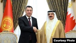 Садыр Жапаров жана Хамад бин Иса Аль Халифа. Манама, 21-апрель, 2025-жыл 