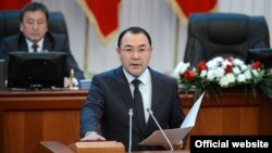 Нурханбек Момуналиев.