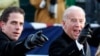 Presidenti i zgjedhur amerikan, Joe Biden (djathtë) dhe djali i tij, Hunter Biden (majtë). 