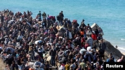 Палестинцы из числа внутренних вынужденных переселенцев в секторе Газа