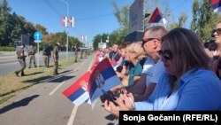 Deo okupljenih ispred Palate "Srbija", 20. septembar 2025.