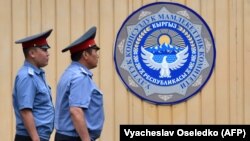 Улуттук коопсуздук боюнча мамлекеттик комитеттин имараты. Иллюстрациялык сүрөт.