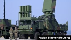 На початку грудня під час свого візиту до Києва канцлер Німеччини Олаф Шольц заявив, що Берлін цього місяця поставить Україні шосту систему IRIS-T