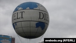 Після початку війни Росії в Україні Die Welt активно розвиває свою російськомовну службу