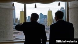 Нурсултан Назарбаев и Алмазбек Атамбаев, 7 ноября 2014 года, Астана.