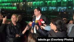 Гига Бокерия перед тем, как явиться на допрос в Госдепартамент контрразведки, в комментариях журналистам назвал действия властей агонией