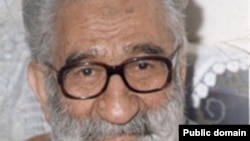 نورعلی تابنده ۸۰ سال سن دارد و از سوی پيروانش، ملقب به «قطب سلسله نعمت اللهی سلطانعلی شاهی گنابادی» است.