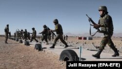 Ооганстандагы жоокер аялдар аскердик машыгуу маалында. Герат вилайети. 2021-жылдын 12-январы. 