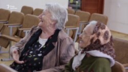 Як волонтери допомагають літнім людям відчути себе молодими – відео