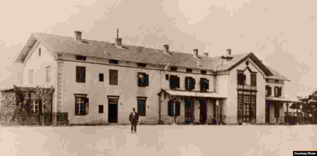 Железничката станица во Скопје во 1874 година.