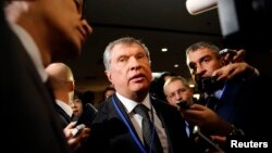 АКШнын санкциялары бул ирет Путиндин жакын санаалаштарына да таркатылды.