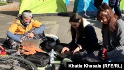 Натия Чиковани с друзьями