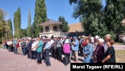 Сторонники Атамбаева в Кой-Таше. 17 сентября 2021 года.