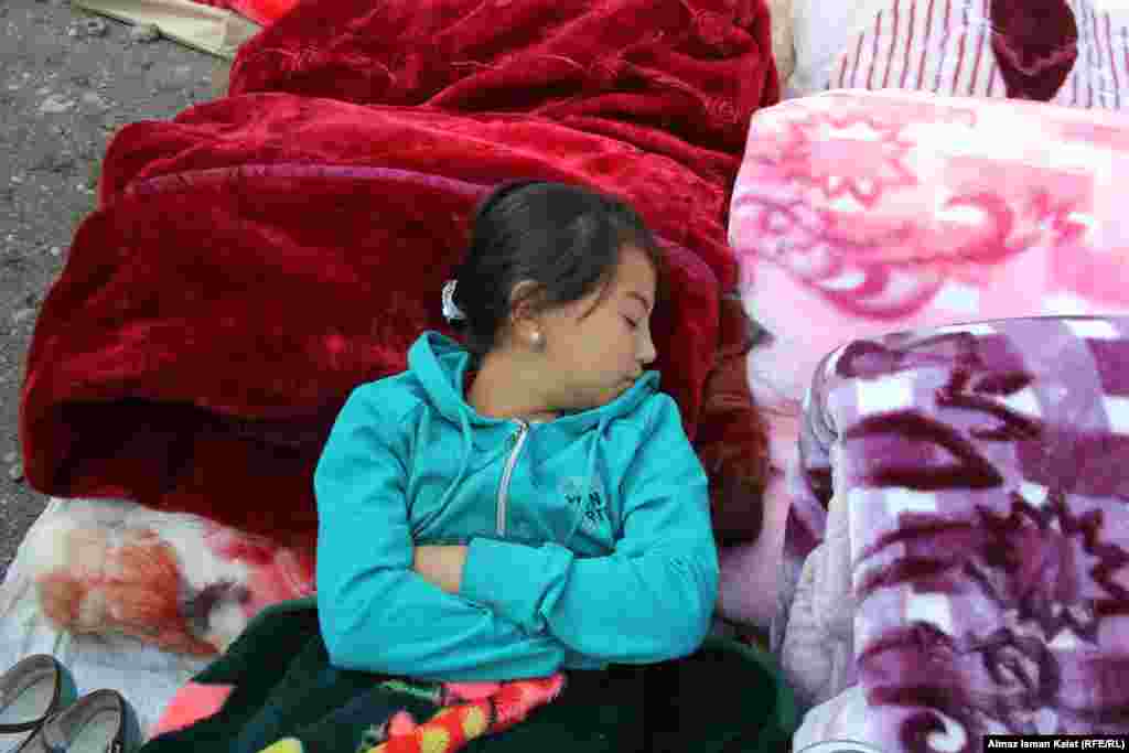 Отдыхаем на китайских одеялах, которые пользуются большей популярностью среди местных жителей в качестве свадебного приданного из-за своей практичности