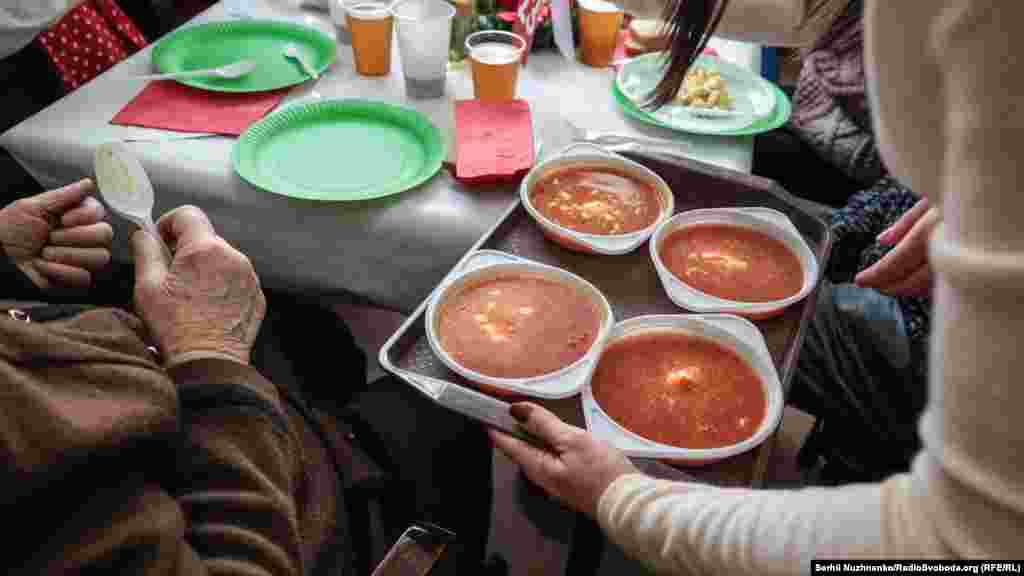 У Києві різдвяні обіди пройшли одночасно в чотирьох місцях 