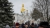 Credincioșii, adunați la mănăstirea pro-rusă din Kiev amenințată cu evacuarea