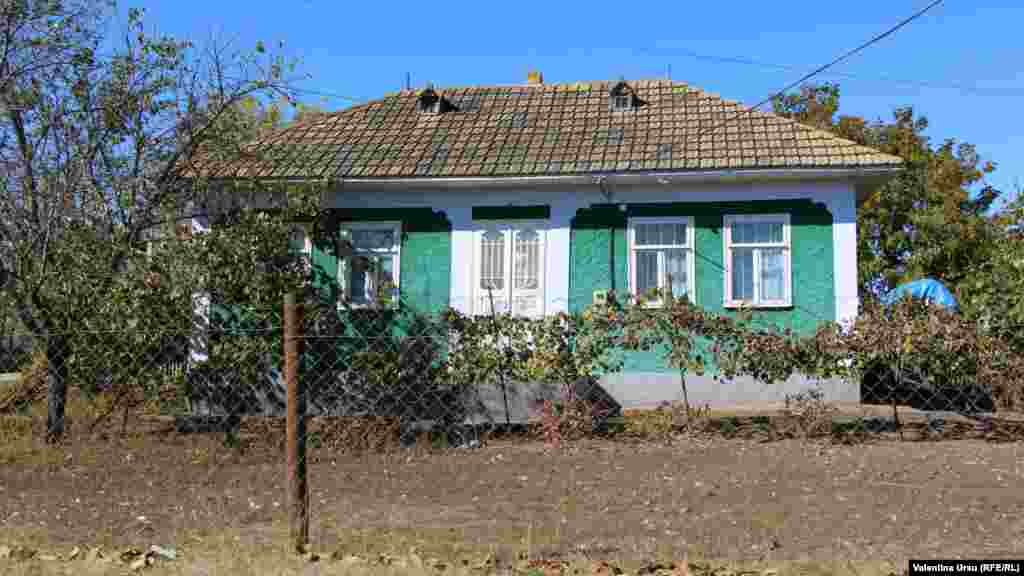 Moldova - people in Cupcini town