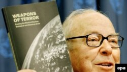 هانس بليکس که درفاصله سال های ۱۹۸۱ تا ۱۹۹۷، به مدت ۱۶ سال رياست آژانس بين المللی انرژی اتمی را دردست داشت، درمصاحبه با روزنامه اسرائيلی يديعوت آخرونوت ، گفته است روندی که اکنون درقبال ايران دنبال می شود، شباهتی چشمگير به تعقيب عراق درايام حاکميت صدام حسي