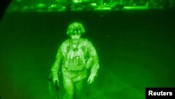 آخرین نظامی امریکا به تاریخ 30 اگست 2021 افغانستان را ترک کرد