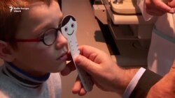 Ochelarii, bată-i vina!