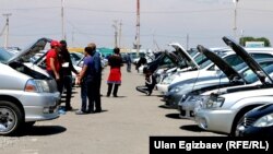 Авторынок близ Бишкека.