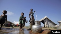 Мьянмадагы качкындар лагериндеги мусулмандар. 30-октябрь, 2012-жыл