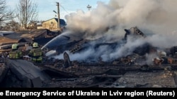 У Львівській області внаслідок падіння уламків збитого російського безпілотника типу Shahed пошкоджені житловий будинок і автомобіль (фото архівне)