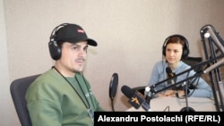 Nicu Gușan și Eugenia Crețu în studioul Europei Libere, Chișinău, 6 aprilie 2021.