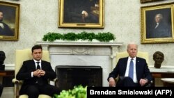Украинанын президенти Владимир Зеленский менен АКШнын президенти Жо Байден. 1-сентябрь, 2021-жыл. Вашингтон, АКШ.
