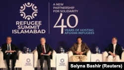 (L-R) Pakistani Foreign Minister Shah Mahmood Qureshi, UN Secretary-General Antonio Guterres, Pakistani Prime Minister Imran Khan and Afghan Vice President Sarwar Danish attend an international conference on the future of Afghan refugees living in Pakistan in Islamabad on Februar