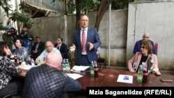 ოპოზიციური ერთობის შეხვედრა "ლეიბორისტული პარტიის" ოფისში 