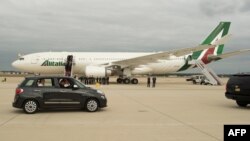 Papa Franja odlazi ka Vašingtonu u Fiatu 500L