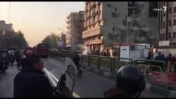 درگیری نیروهای امنیتی و تظاهرکنندگان در اطراف چهارراه ولیعصر