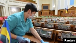 Зокрема, депутати розглянуть відхилені раніше пропозиції уряду про зміни до державного бюджету на 2020 рік