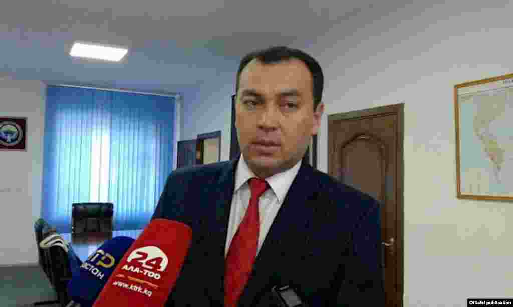 Журналисттерге маек берип жаткан учуру.&nbsp;