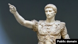 Гай Юлий Цезарь, пожизненный диктатор Рима (титул, полученный примерно за месяц до убийства)