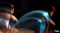 به گفته کامبيز روشن روان دبير اين دوره از جشنواره موسيقی فجر، در جشنواره امسال، برخلاف سال های گذشته، اصل بر کيفيت آثار ارائه شده بوده است و به همين دليل گلچينی از بهترين گروه ها انتخاب شدند.