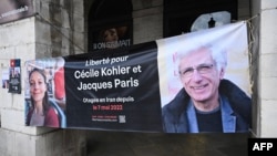 Cecile Kohler (stânga) și soțul ei, Jacques Paris, au fost închiși în Iran timp de trei ani.