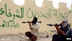 دولت مالکی اواخر ماه مارس عملیات گسترده ای را برای مقابله با نیروهای وابسته به مقتدا صدر در بصره آغاز کرد و بر خواست خود مبنی بر خلع سلاح جیش المهدی تاکید کرد. (عکس: EPA)