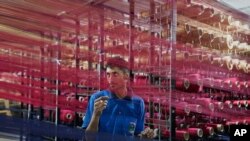 US President Donald Trump said he will be "substantially raising" tariffs on India over its purchases of Russian oil. (illustrative photo)