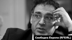 Любен Дилов