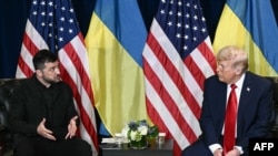 Зустріч президентів України та США Володимира Зеленського (л) та Дональда Трампа, Нью-Йорк, 23 вересня 2025 року