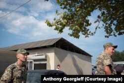 У Галі є великий ринок, на якому місцеві жителі звикли робити покупки. Він також обслуговує абсолютно нову російську військову базу з 3500 російськими військовослужбовцями