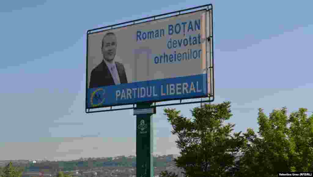 Publicitate rămasă din campania electorală