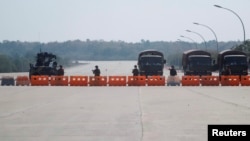 Katonai blokád Mianmarban, 2021. február 1.