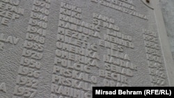 Detalj sa spomen-ploče u naselju Zalik