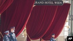 مذاکرات احیای برجام در هتل بزرگ وین و پشت درهای بسته انجام می‌شود