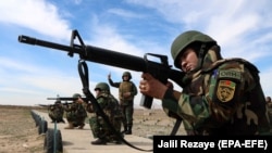 Афганська військова на навчаннях в районі Гозара, 17 лютого 2020 року