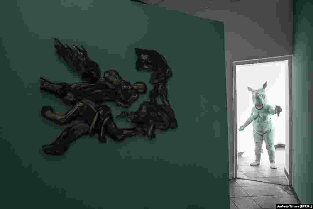 Art Safari aduce publicului atât artă clasică și impresionistă, cât și street art și intervenții în spațiu realizate direct de artiști.